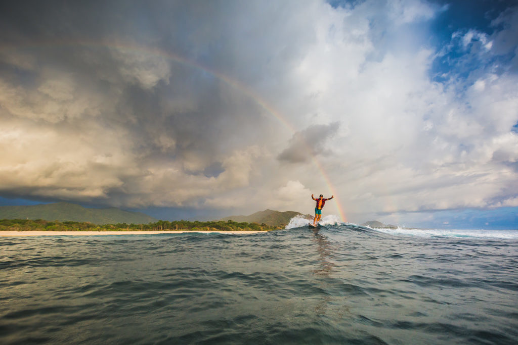 Sumbawa, Tropicals beach surfing