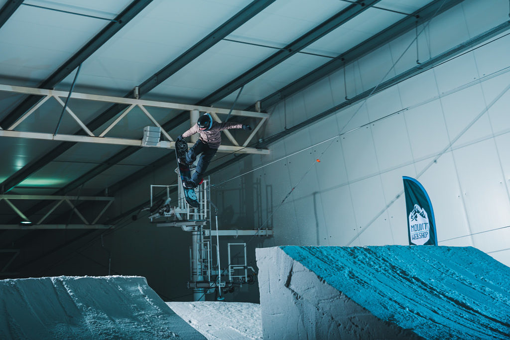 Erik Bastiaansen invites - Skidome Terneuzen snowboarding