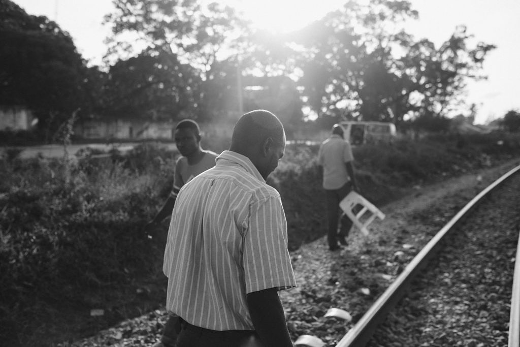 Kenya - Mombasa, the walk back after work