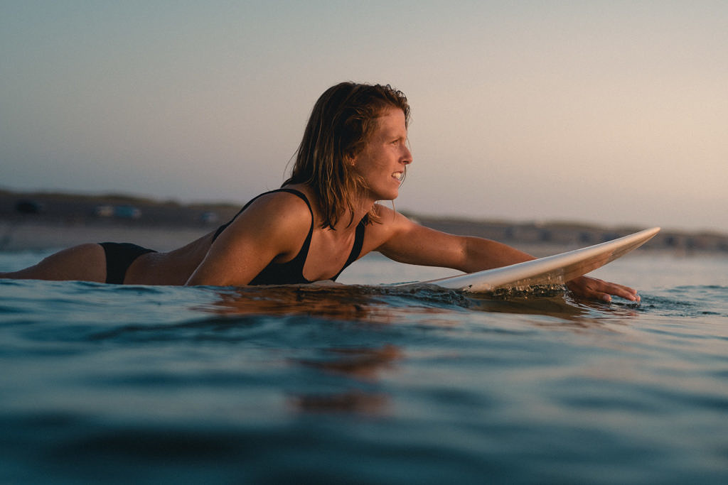 Estelle & Lucia surf shoot