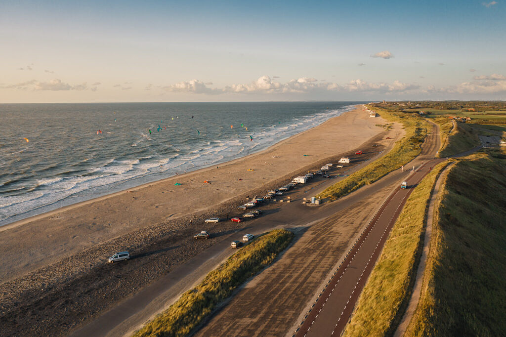 Domburg kitesurfing drone shot