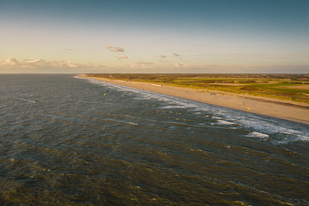 Domburg kitesurfing drone shot