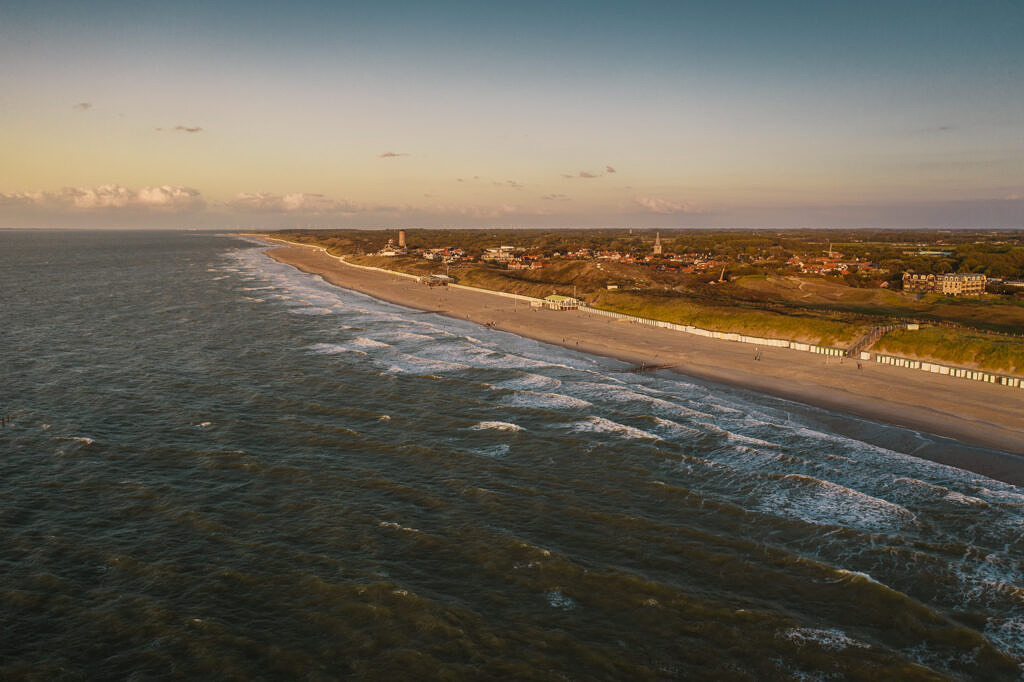 Domburg kitesurfing drone shot
