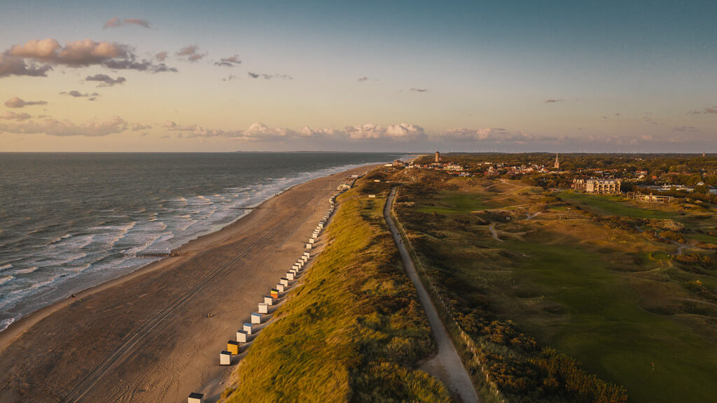 Domburg kitesurfing drone shot