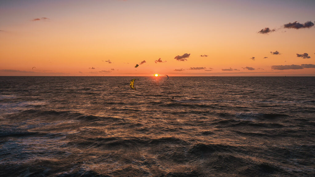 Domburg kitesurfing drone shot